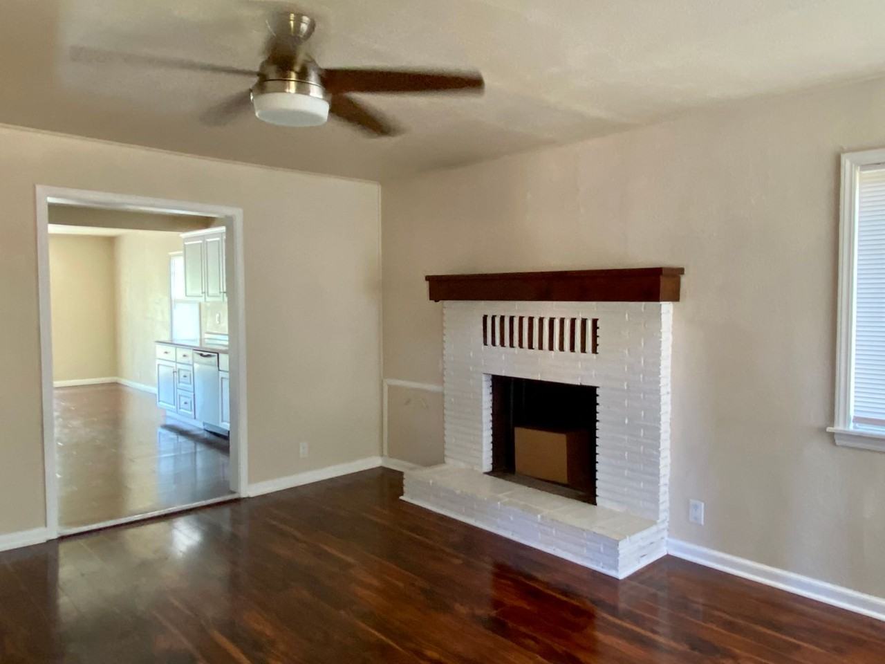 4614 Denver Ave - Photo 4 of 20
