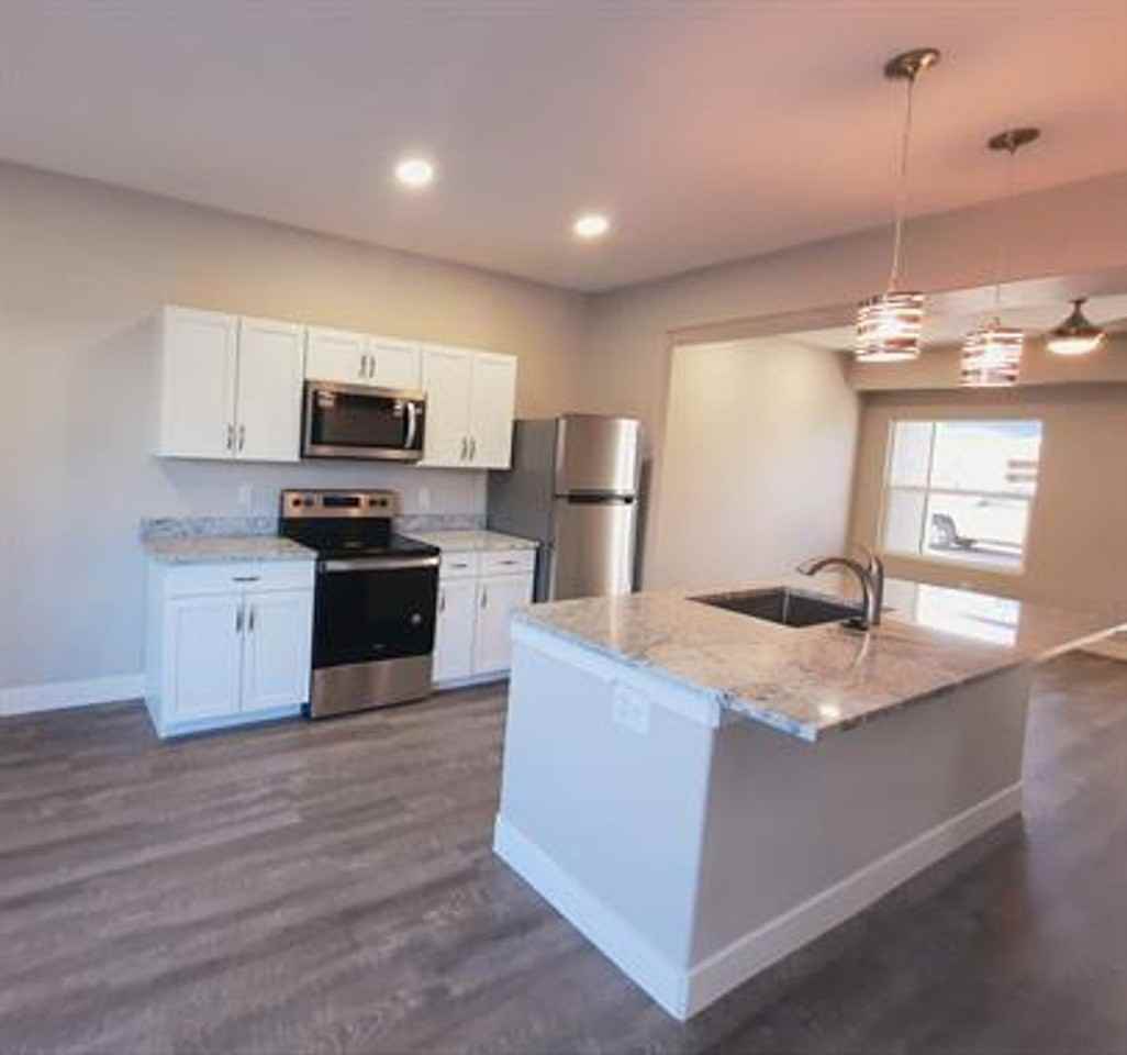 413 Roberts Rd - Photo 5 of 8