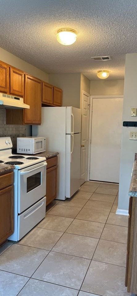 111 Grindstaff Dr - Photo 3 of 18