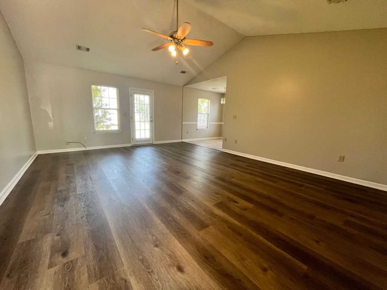 111 Grindstaff Dr - Photo 5 of 18