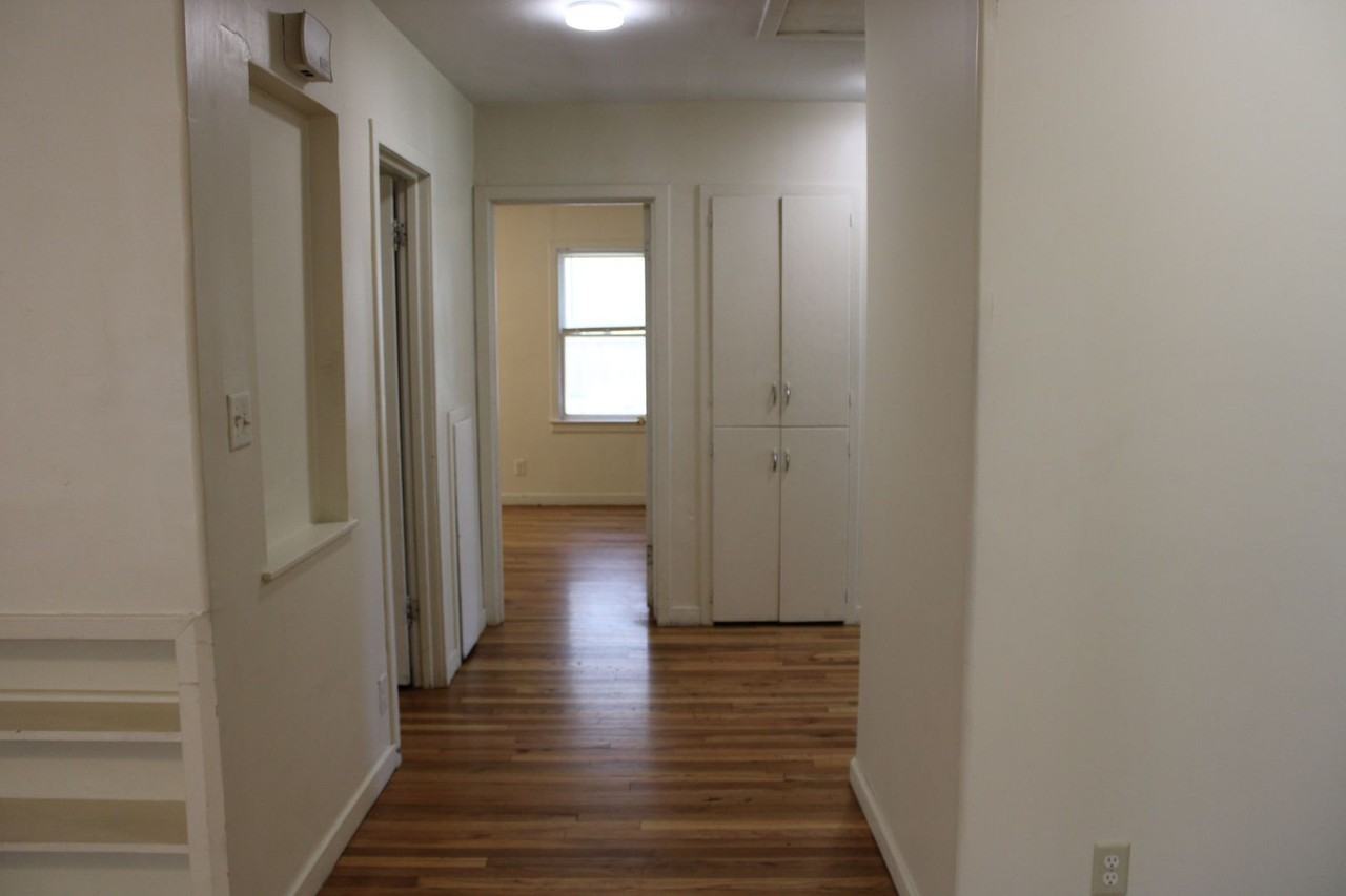 908 Kearney St - Photo 2 of 14