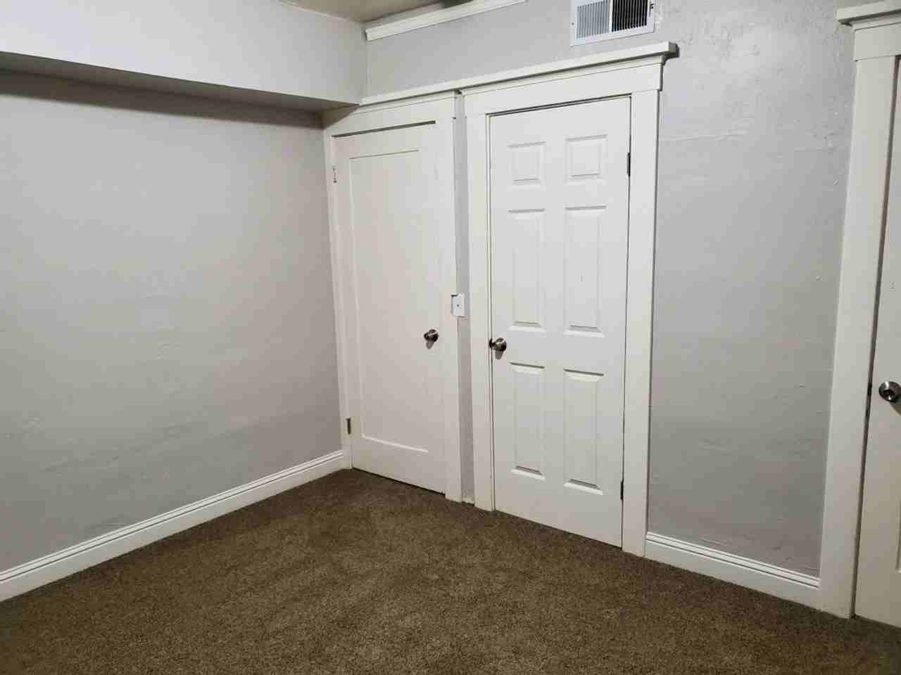 3024 E Illinois Ave - Photo 7 of 12