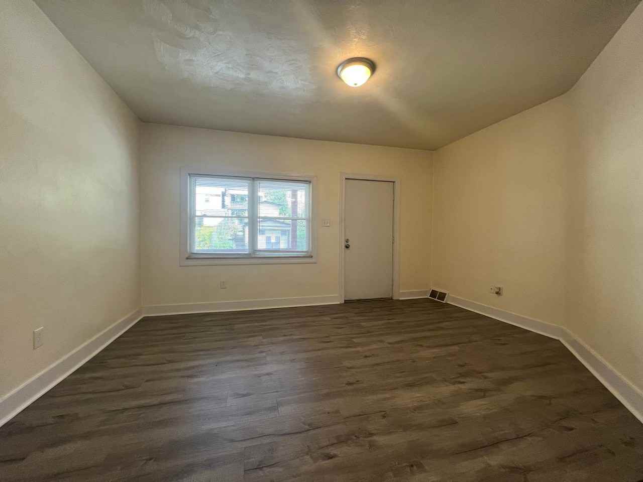 2414 Patterson St - Photo 3 of 22