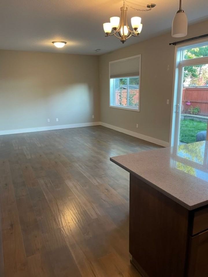 602 South Columbia Street - Photo 4 of 12