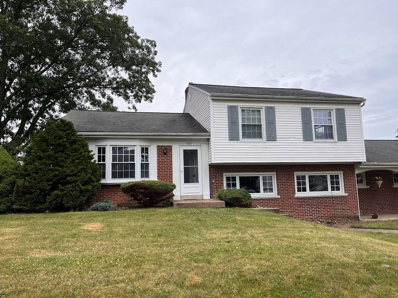 5997 Reeves Rd - Photo 2 of 12