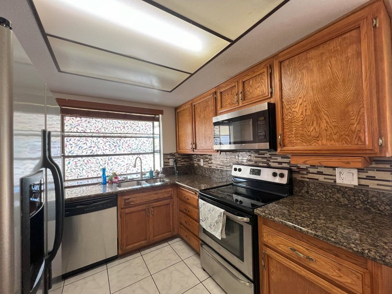 936 Venice Gln - Photo 3 of 18