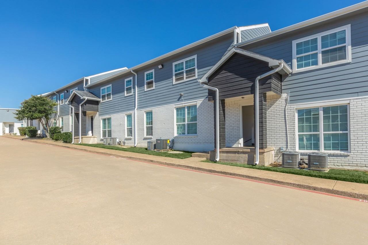 Eclipse Of White Rock - Photo 3 of 41