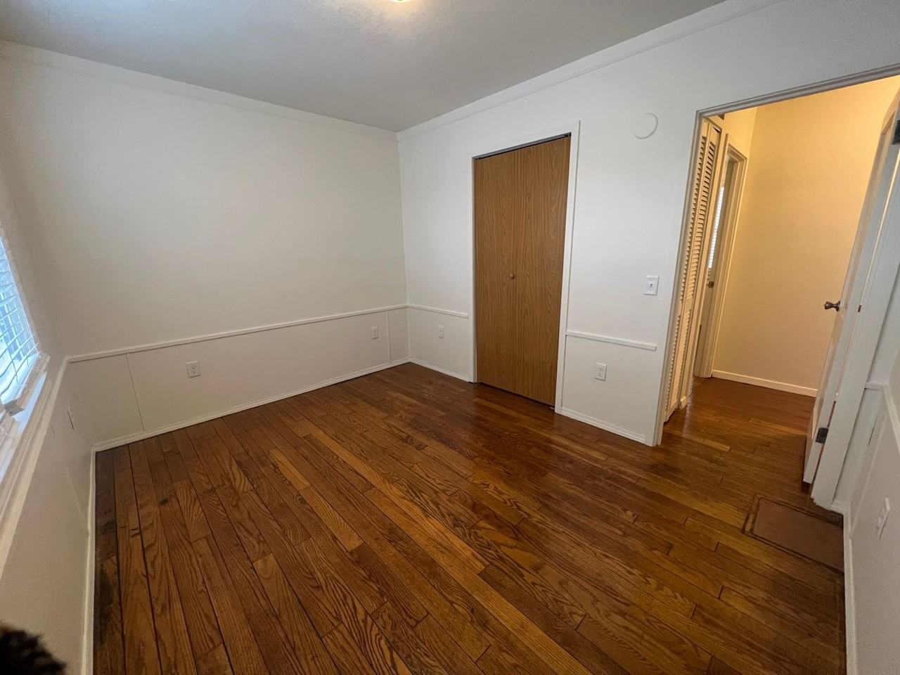 1352 Meade Ave - Photo 2 of 11