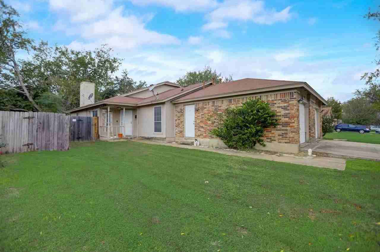 502 Greenlawn Blvd - Photo 2 of 15