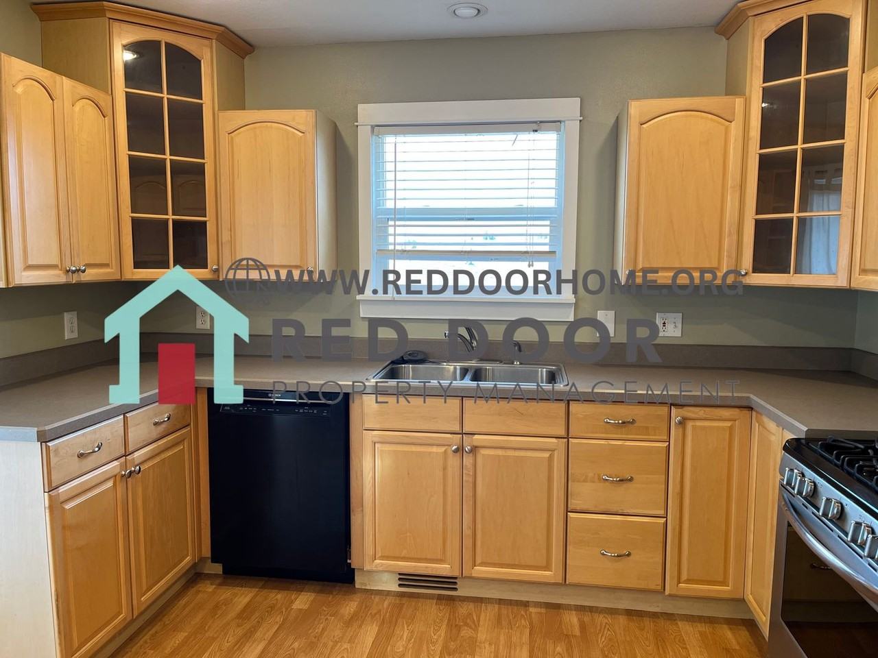 256 15th Ave S - Photo 4 of 20