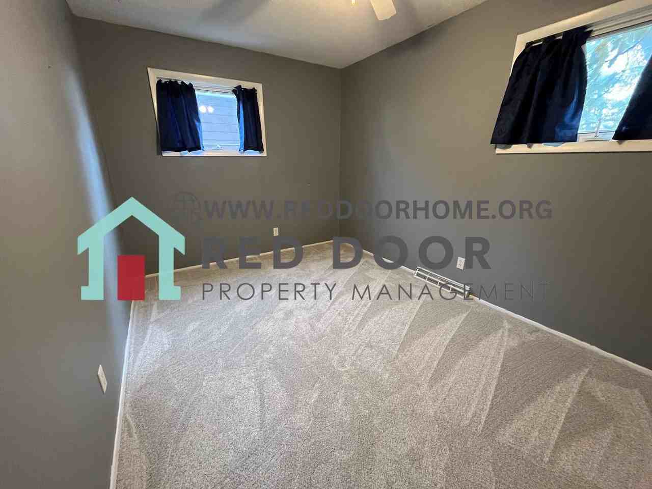 256 15th Ave S - Photo 5 of 20