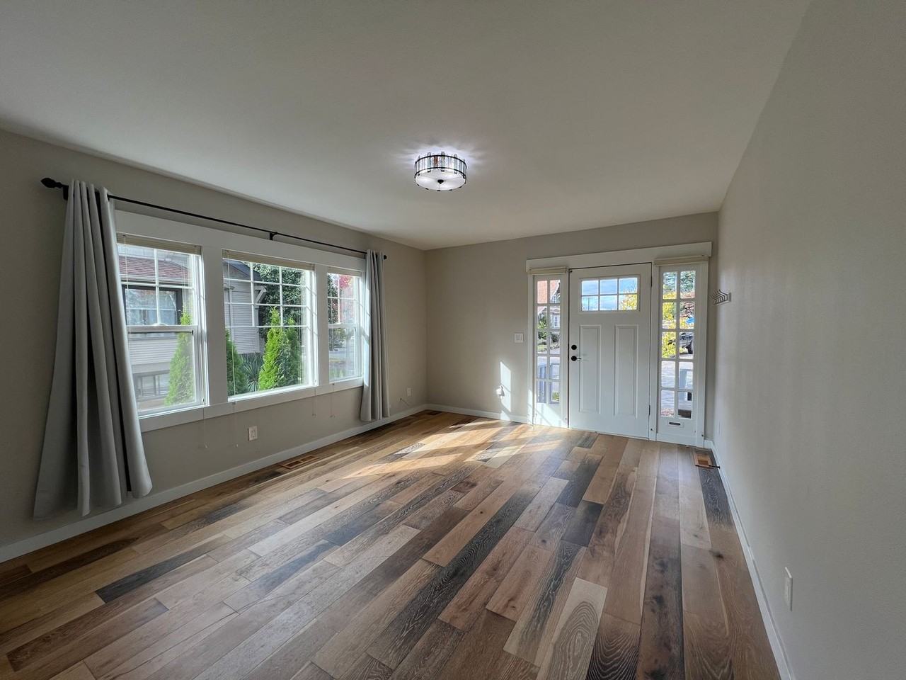 817 N 3rd St - Photo 3 of 25