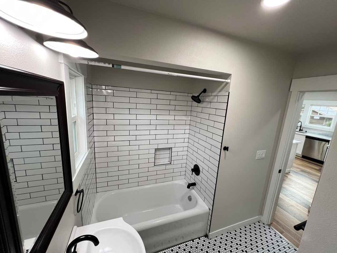 817 N 3rd St - Photo 4 of 25