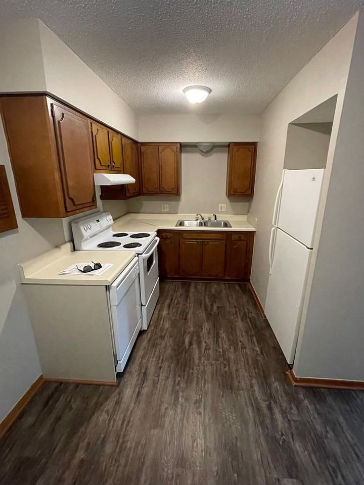 Tonawanda Apartments 432 Tonawanda Dr, Des Moines, IA 50312