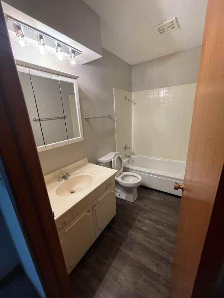 Tonawanda Apartments - Photo 7 of 8