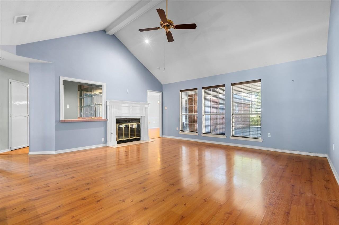 1350 Revere Ct - Photo 3 of 21