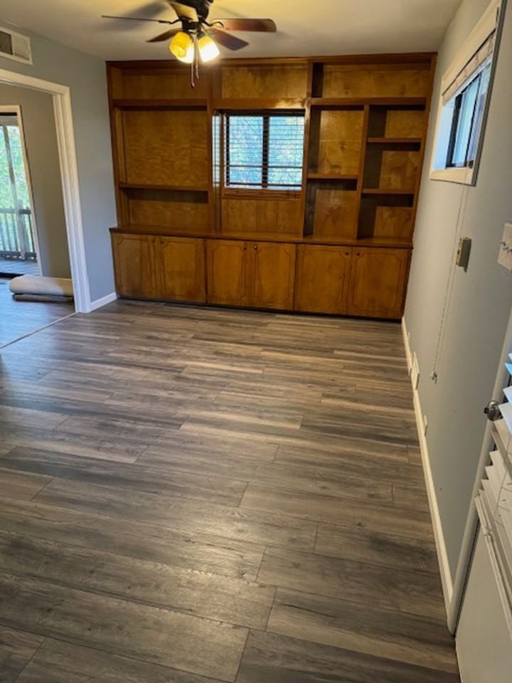 933 Lynnwood Ct - Photo 6 of 15