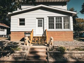 2718 Commercial Ave - Photo 1 of 1