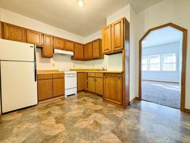 2718 Commercial Ave - Photo 1 of 1