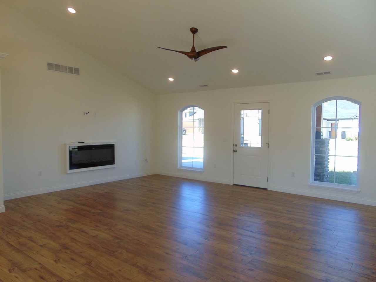 4084 W Snapdragon Dr - Photo 4 of 32