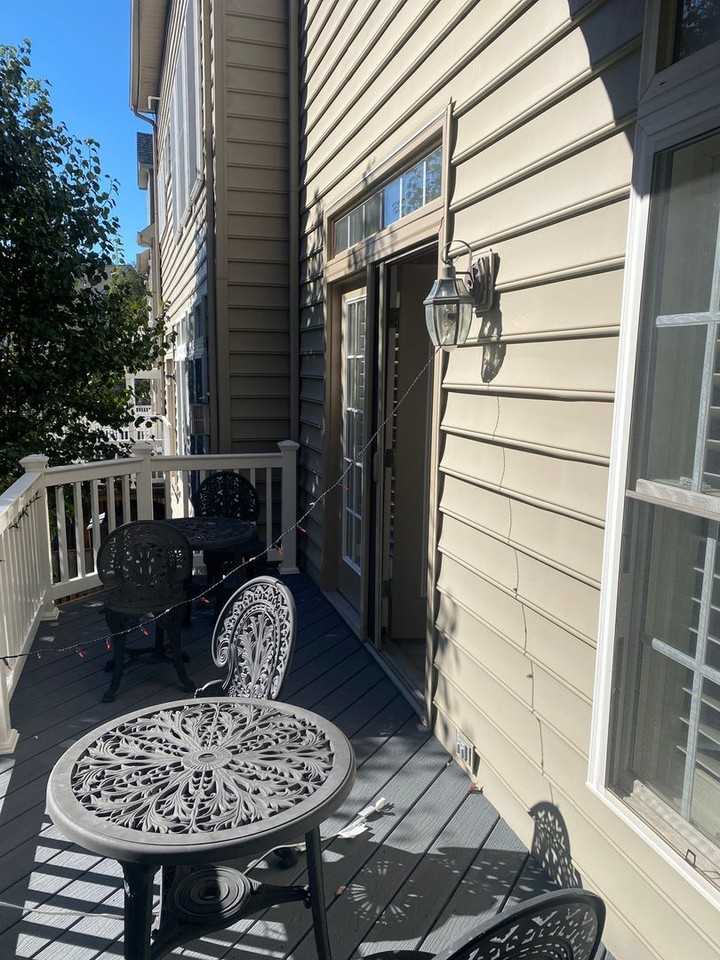 47639 Paulsen Sq - Photo 2 of 37