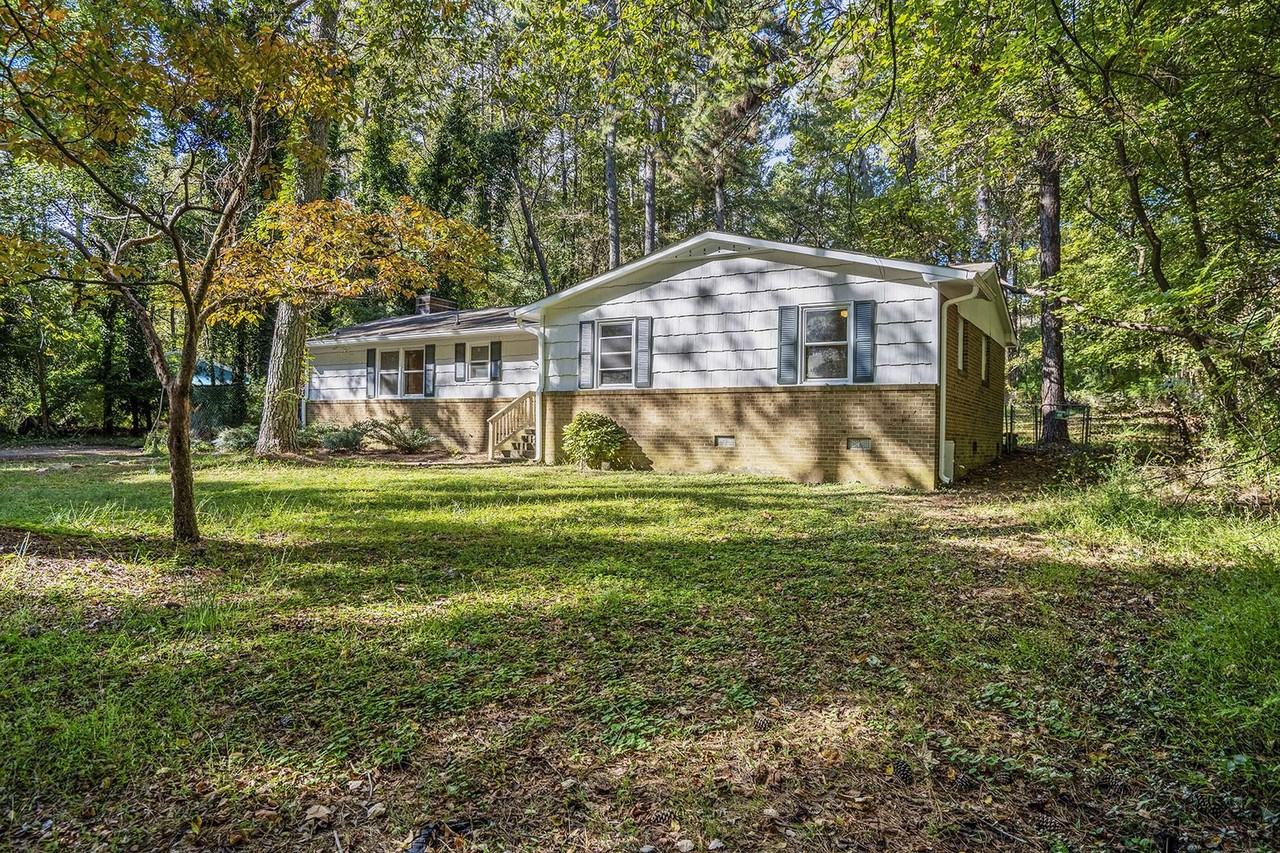 107 Dromoland Rd - Photo 2 of 29