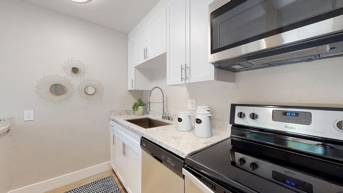 410 S Indian Hill Blvd - Photo 5 of 19