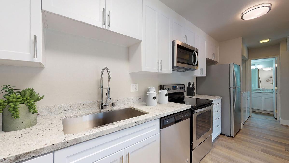 410 S Indian Hill Blvd - Photo 4 of 19