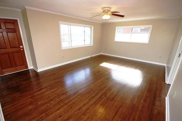 2708 Broadway St - Photo 3 of 15