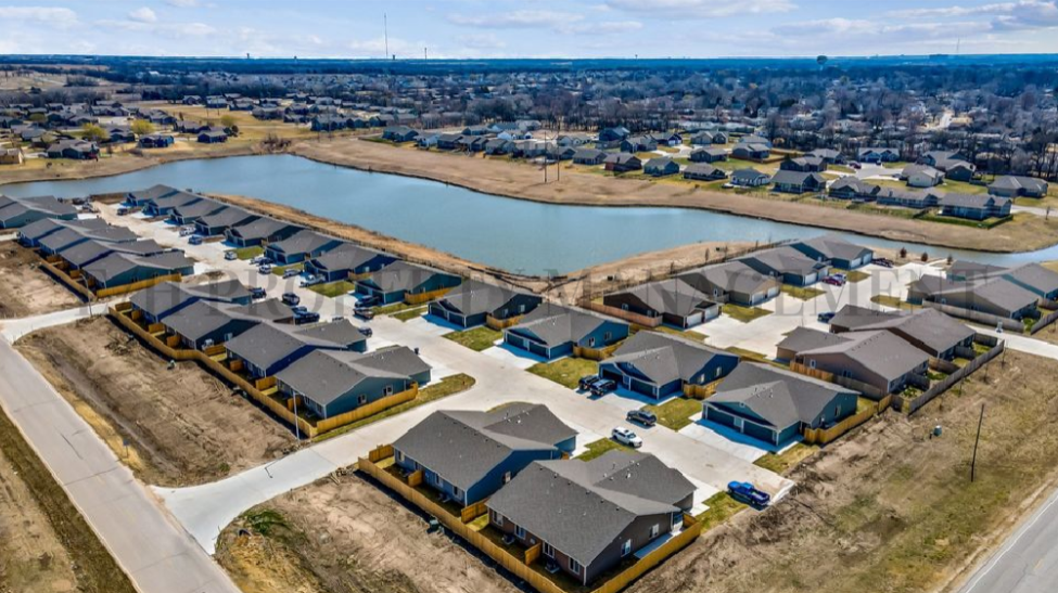 1913 E 69th Ct N - Photo 2 of 20