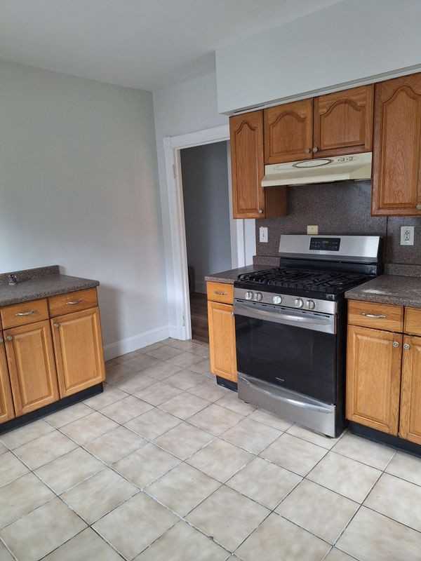 262 Hillcrest Ave - Photo 2 of 5