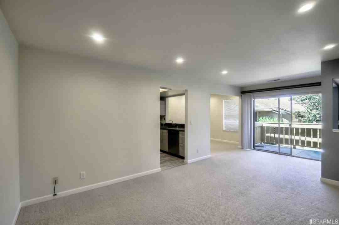 46 Las Moradas Cir - Photo 2 of 12