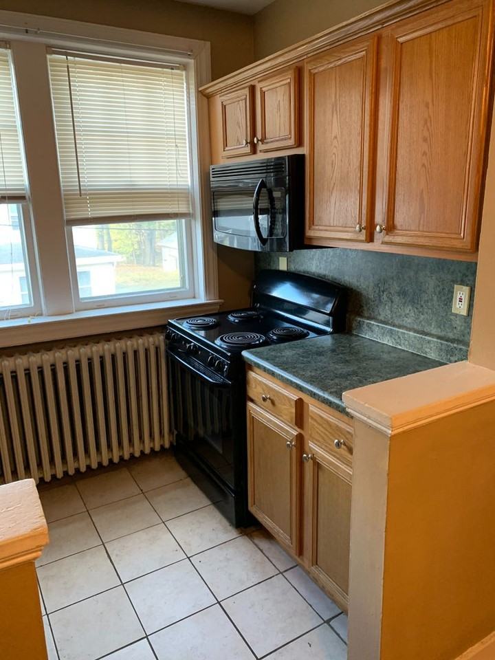 284 South Allen St - Photo 7 of 16