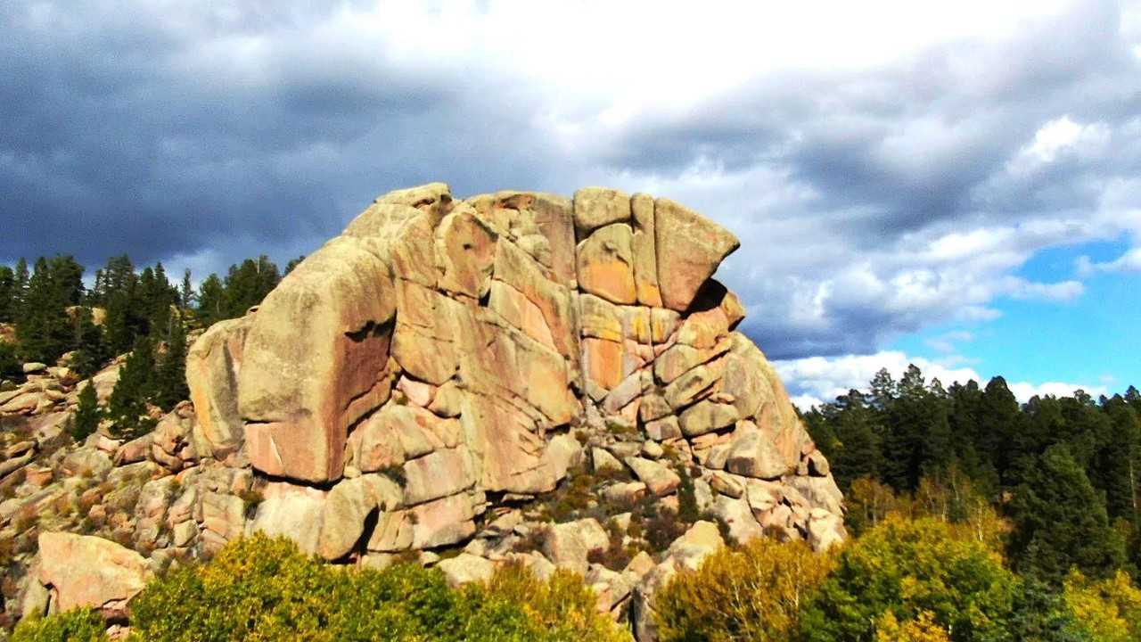 75 Pitchblende Rd - Photo 2 of 18