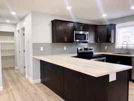 featured image of 923 E 12th Ave