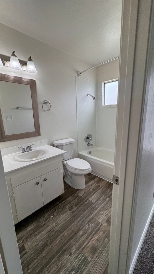 Lincoln Greens - Photo 7 of 24