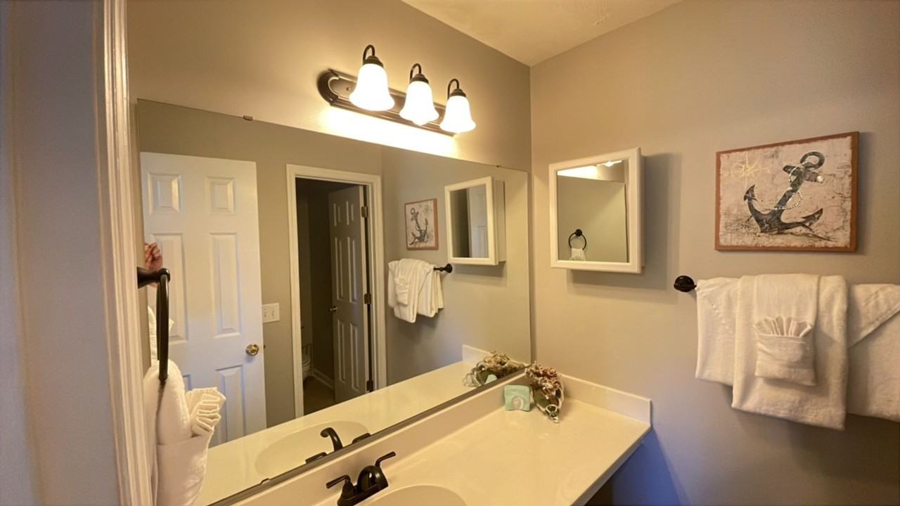 565 White River Dr #10C - Photo 2 of 9