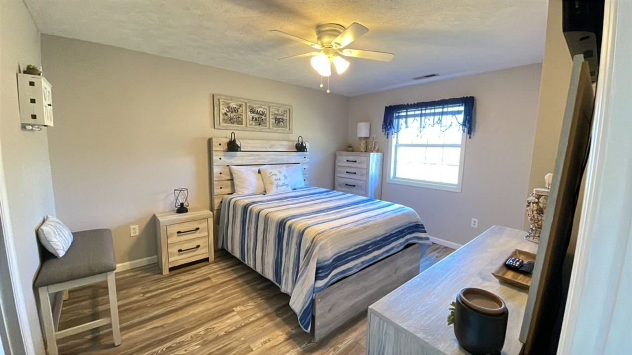 565 White River Dr #10C - Photo 3 of 9