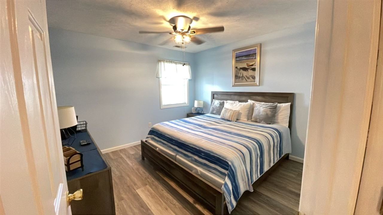 565 White River Dr #10C - Photo 5 of 9