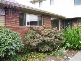 featured image of 5707 5707 - 5725 SE Division Street