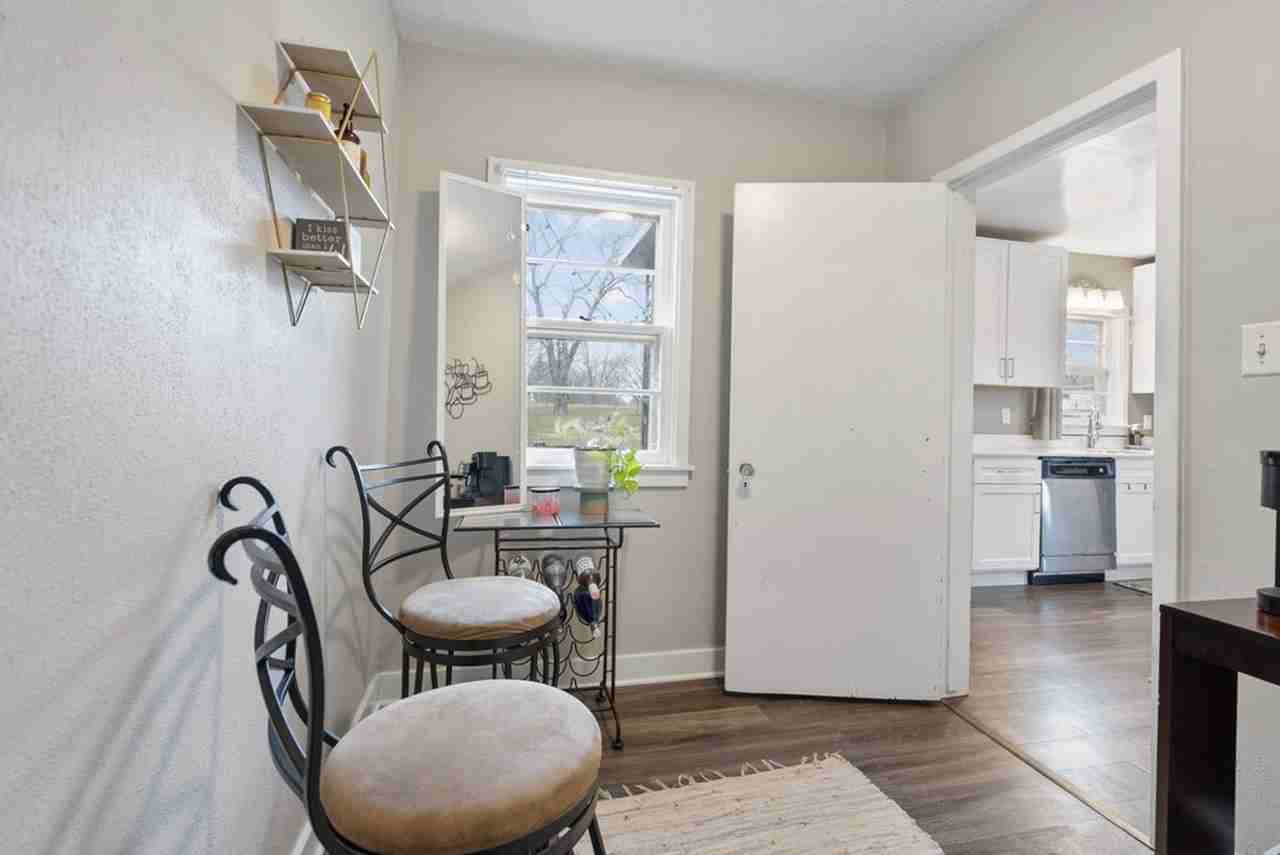 603 W 18th St - Photo 6 of 27