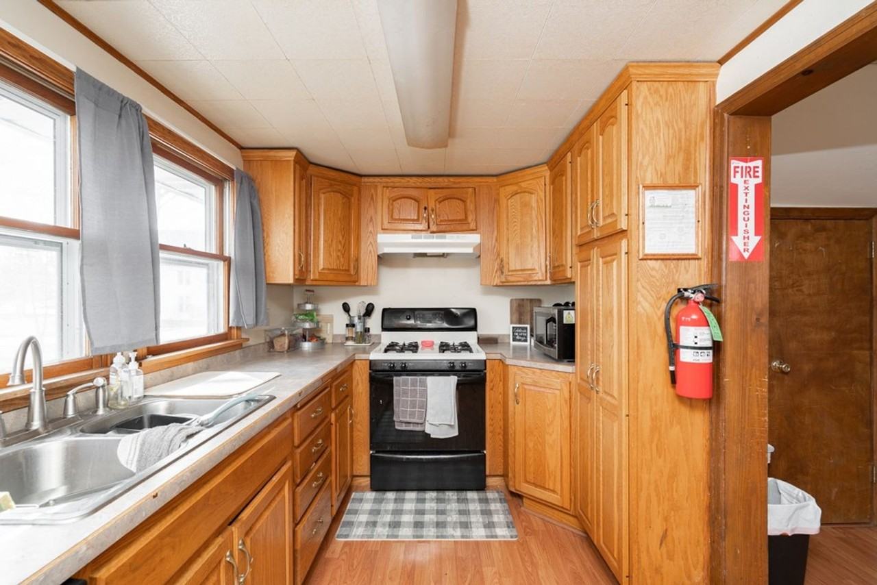 1928 Olive St - Photo 3 of 14