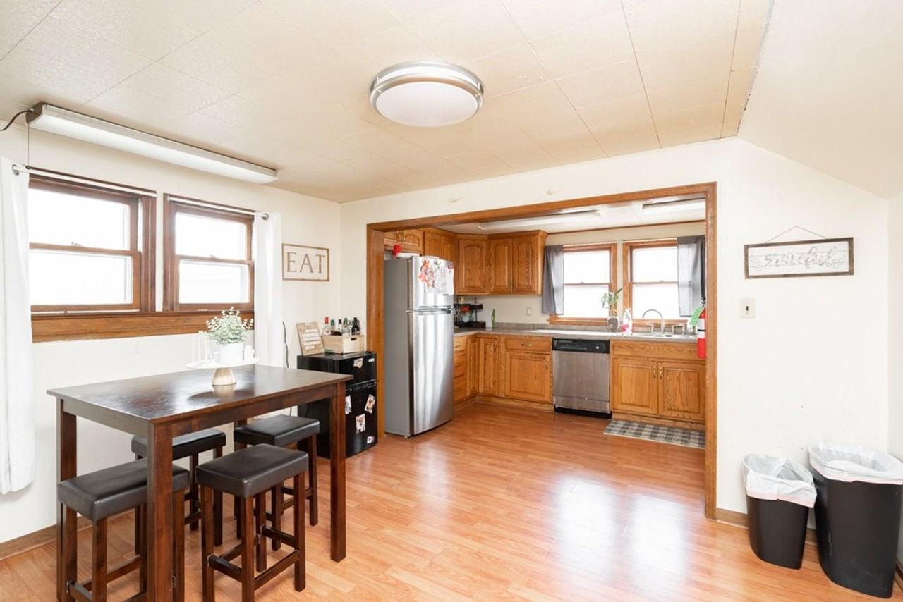 1928 Olive St - Photo 5 of 14