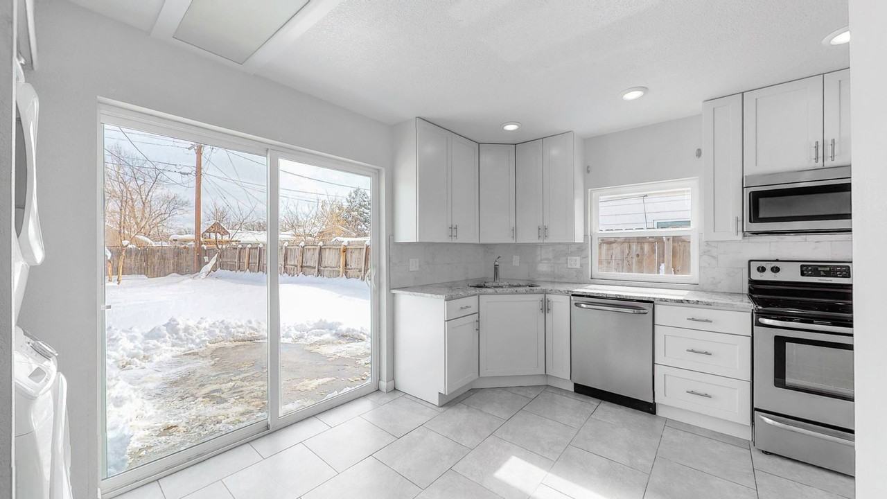1770 Willow St - Photo 3 of 26