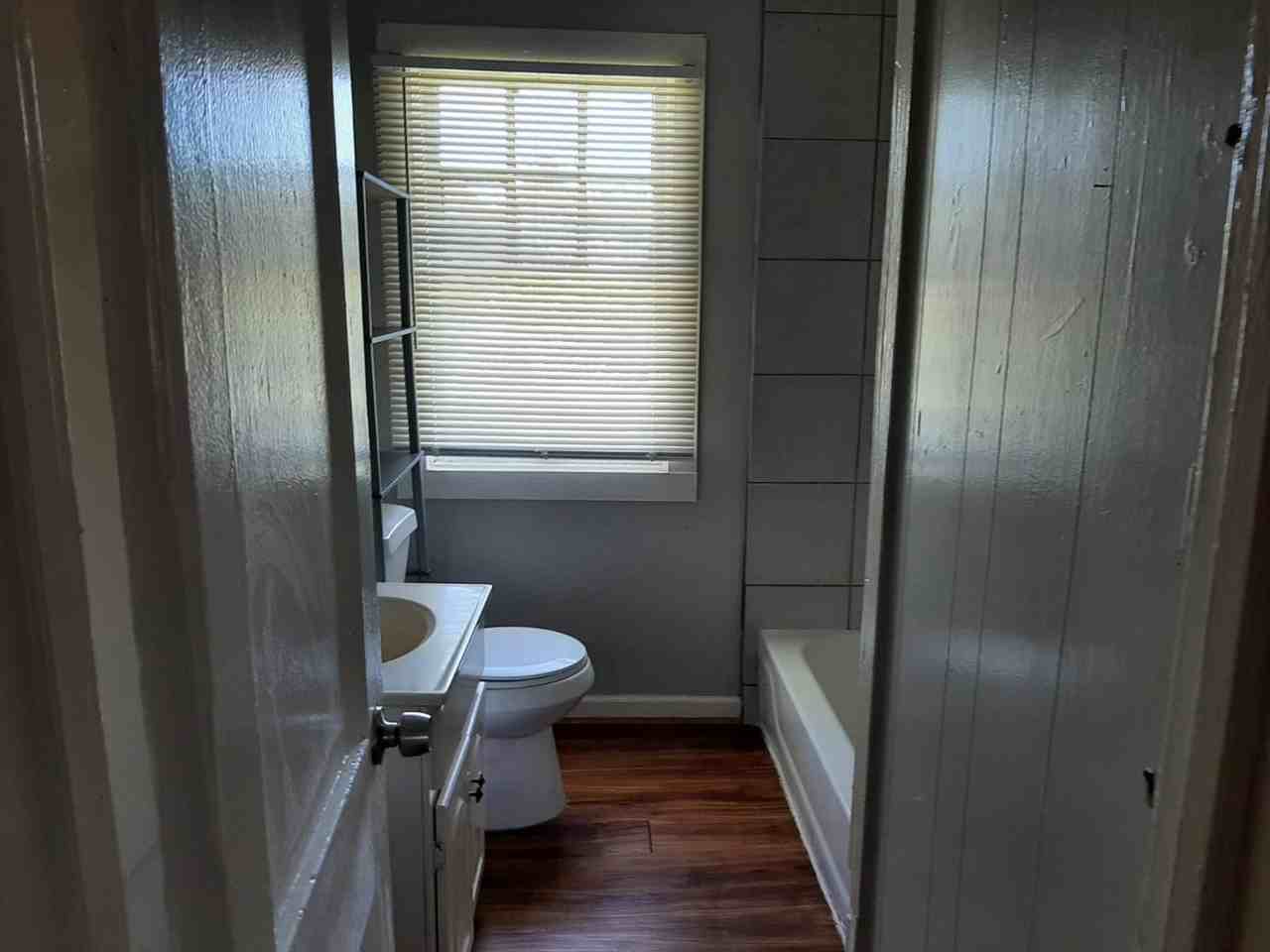 2314 Pacific St - Photo 5 of 14