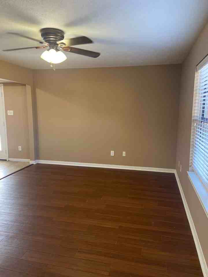 1918 Holleman Drive West - Photo 3 of 10