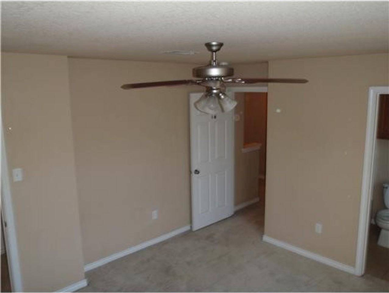 1918 Holleman Drive West - Photo 6 of 10