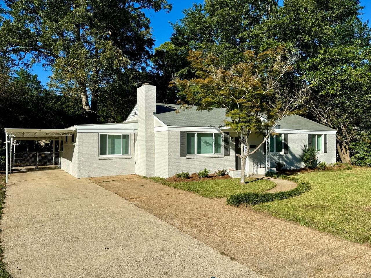 2927 Brevard Ave - Photo 3 of 39