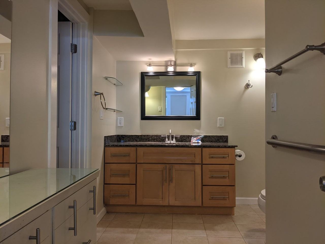 1192 Page St - Photo 5 of 7