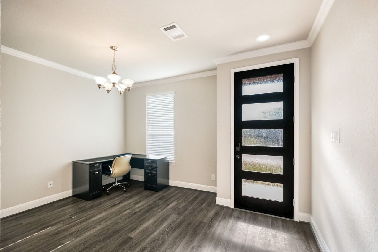 12222 Chena Lk - Photo 3 of 32